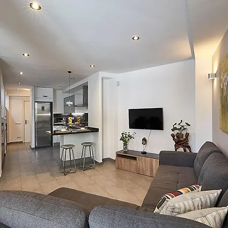 Bbarcelona Brusi Flat Barselona
